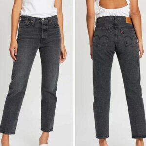 Women's Levi's wedgie straight leg jeans in charcoal black, 29W x28L